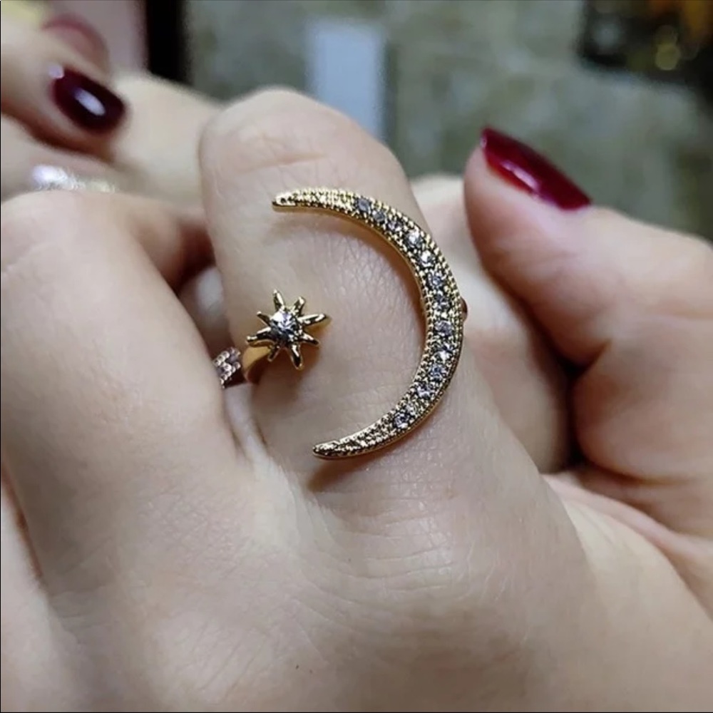 Fashion Ring Moon Star Resizeable Ring ✨